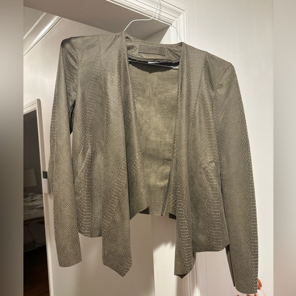 Blank NYC olive snake pattern jacket size XS - Picture 2 of 5